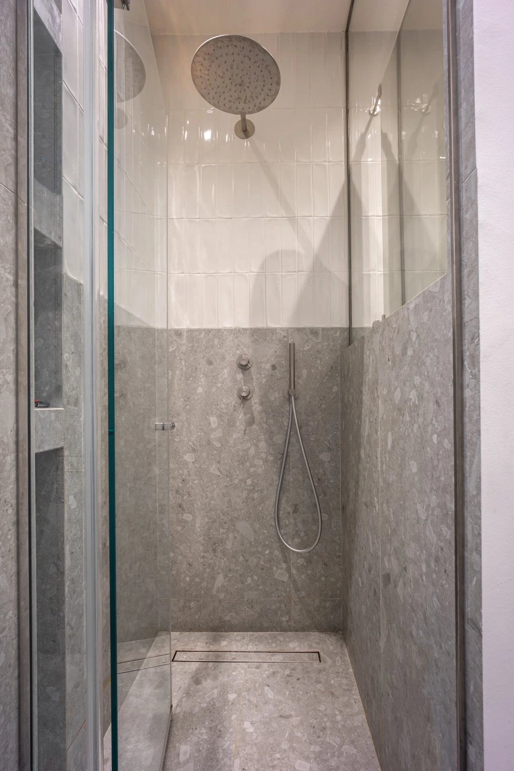 Ντους — Χολαργός Athens Stay