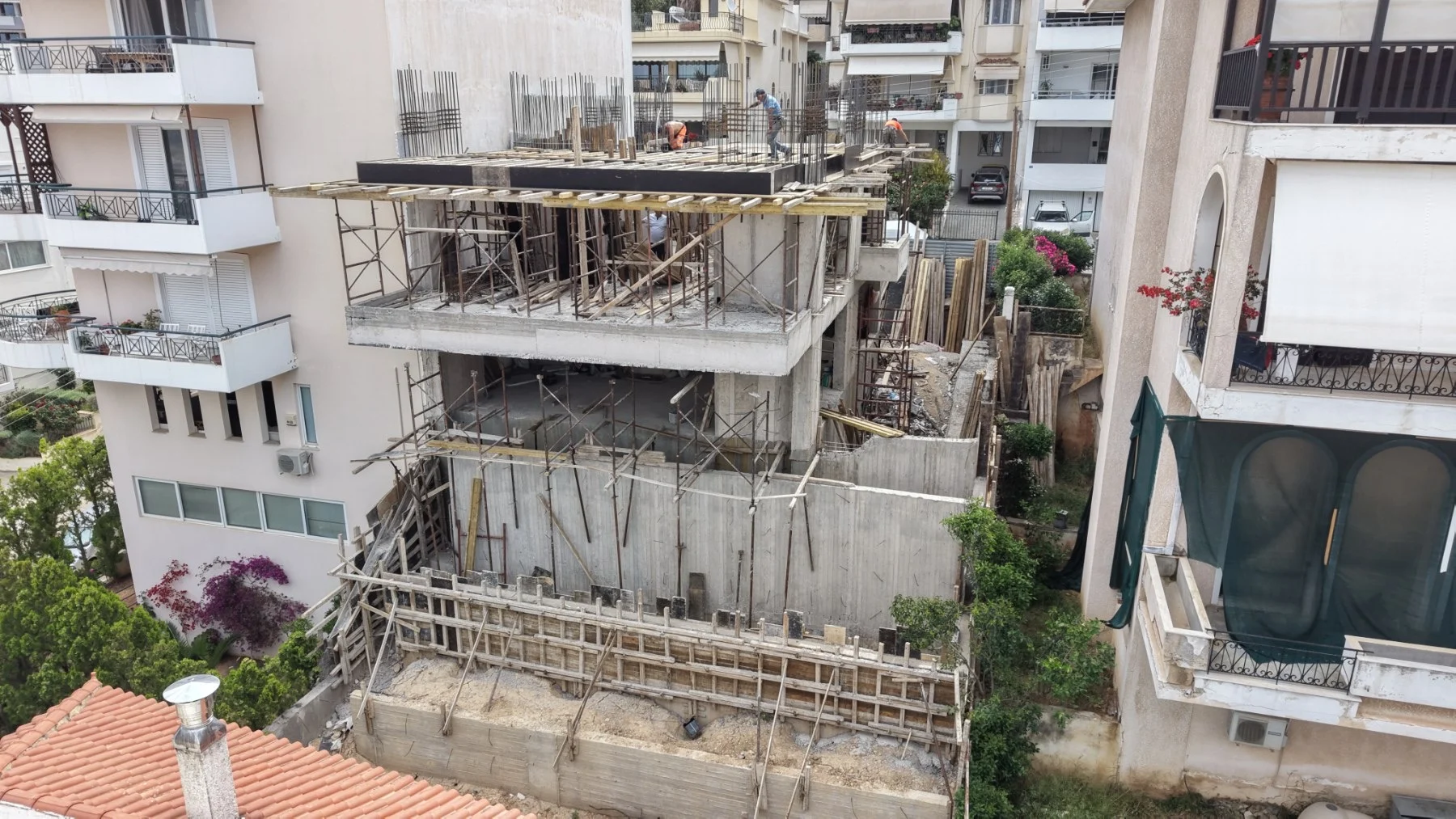 Εργοτάξιο — εξέλιξη φέροντος οργανισμού